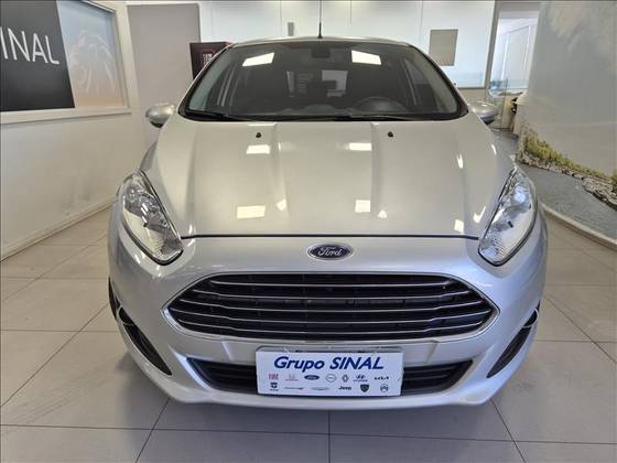 FORD FIESTA 1.6 TITANIUM PLUS HATCH 16V FLEX 4P POWERSHIFT